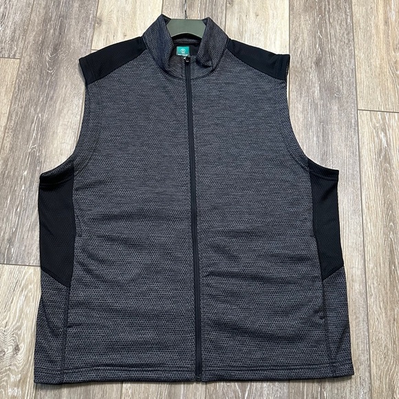 pro Tour Other - #2) PRO TOUR men’s golf Vest with pockets Size Large.